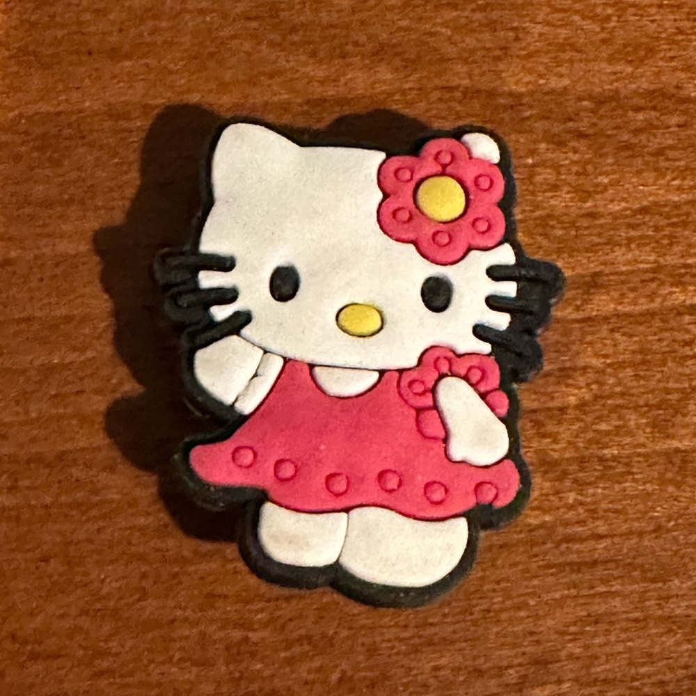 Hello Kitty Crocs Charm with flower